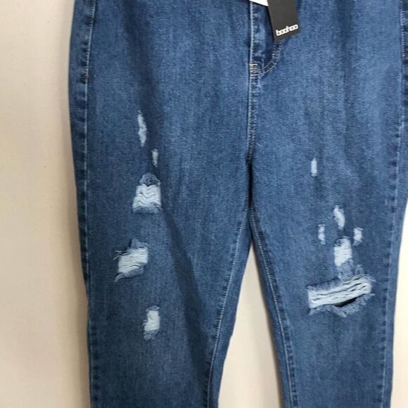 BOOHOO NWT Medium Denim Wash Mom Distressed Ripped Jeans, 8 Tall - Picture 7 of 10